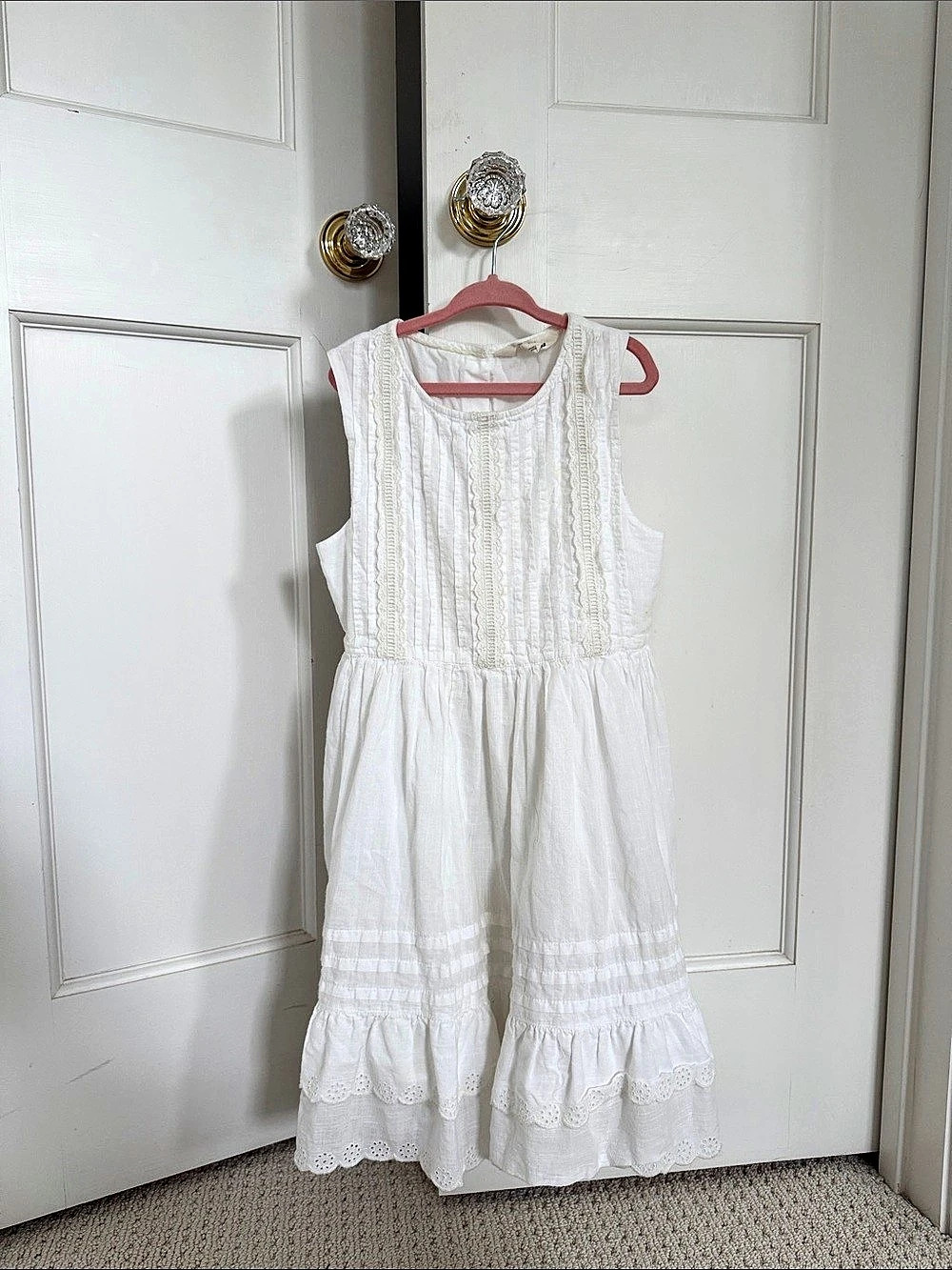 Boden Girls White Embroidered Dress Size 8-9Y Like New